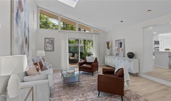 12 Kenmore Way, Lincoln, RI 02865