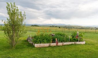 46 Rapelje Rd, Big Timber, MT 59011