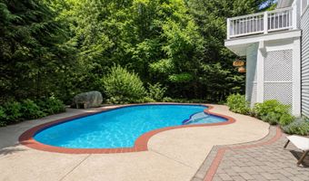 26 Jonathan Ln, Bow, NH 03304