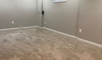 7715 HERITAGE Dr, Annandale, VA 22003