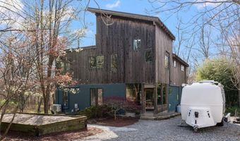 85 Gondola Ave, Jamestown, RI 02835