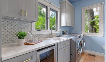 410 E CONCORD St, Orlando, FL 32803