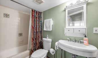 2835 Waterfront Ave, Algonquin, IL 60102