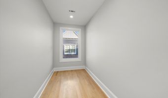 1418 W Maude Ave, Arlington Heights, IL 60004