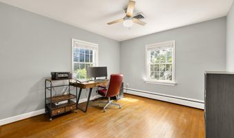 4112 DOWNING St, Annandale, VA 22003