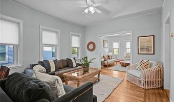 48 Constitution St 1, Bristol, RI 02809