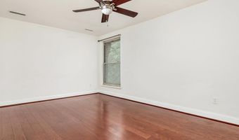 3334 WOODBURN VILLAGE Dr 33, Annandale, VA 22003