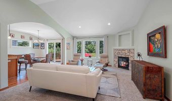 2744 W COMMONWEALTH Ct, Appleton, WI 54914