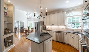 14469 Riverside Dr, Ashland, VA 23005