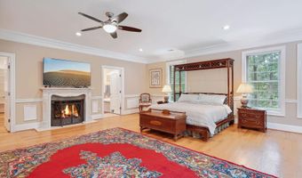 10813 LOCKLAND Rd, Potomac, MD 20854