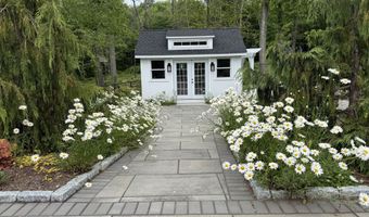 4 Sunrise Ln, Bridgewater, CT 06752
