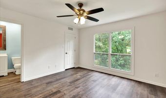 99 BURNING TREE Ln, Reading, PA 19607