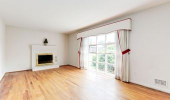 6115 LONE OAK Dr, Bethesda, MD 20817
