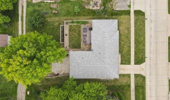 712 Adair St, Adair, IA 50002