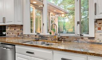 602 24th St NW, Austin, MN 55912
