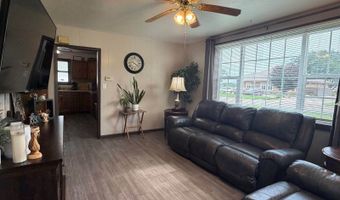 84 Hardy St, Akron, IA 51001