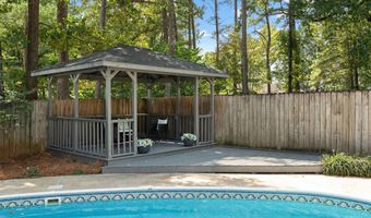 1121 COLONIAL Dr, Alabaster, AL 35007