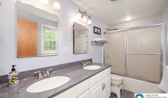 814 S Hays St, Allentown, PA 18103