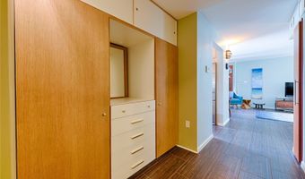 2979 Kalakaua Ave 205, Honolulu, HI 96815