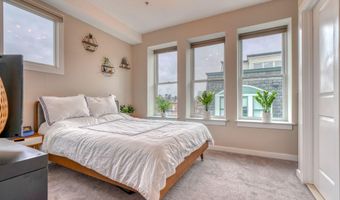 32 S REGESTER St, Baltimore, MD 21231