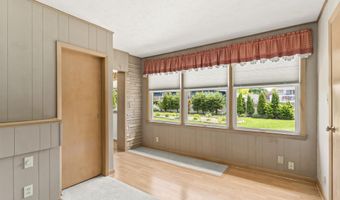 2627 W HEATHER Ave, Appleton, WI 54914