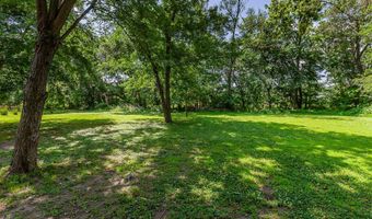 605 Cottage St, Adel, IA 50003