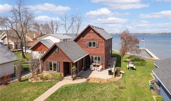 1407 7th Ave SE, Forest Lake, MN 55025