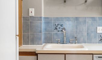 828-834 E Fifth St 4, Boston, MA 02127