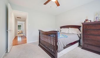 4005 KLOMAN St, Annandale, VA 22003