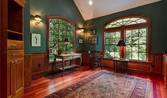 25 Westfield Dr, East Greenwich, RI 02818