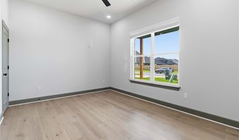 980 Trestle Ln, Bentonville, AR 72713