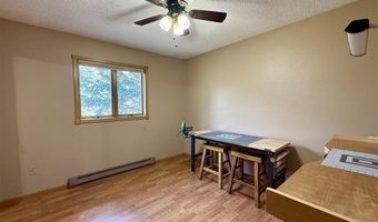 221 44th St N, Cody, WY 82414