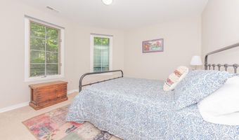 609 Ridgewood Ct, Ann Arbor, MI 48103