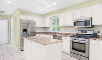 52 GINGER Trl, Coventry, RI 02816