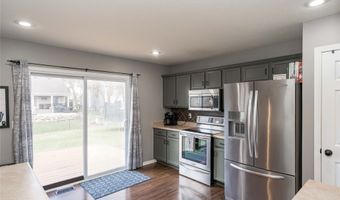 316 SW 50th St, Ankeny, IA 50023