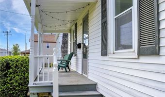 153 Mt Hope Ave, Bristol, RI 02809
