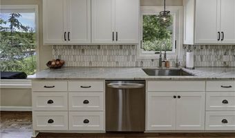 3 Redbird Dr, Agency, MO 64401