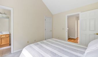 51 Faith Ln 51, Danbury, CT 06810