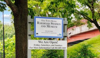 8519 CHESTNUT Ave, Bowie, MD 20715