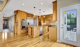 16268 Noble Point Dr, Anchorage, AK 99516