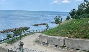 5825 Lake Rd, Ashtabula, OH 44004