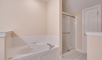 5075 MINDA Ct, Alexandria, VA 22304