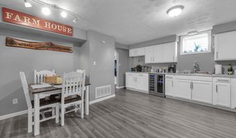 19419 Dawson St, Adelphi, OH 43101
