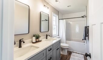 413 North Ave, Appomattox, VA 24522