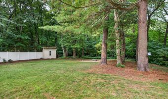 212 Cabin Rd, Colchester, CT 06415