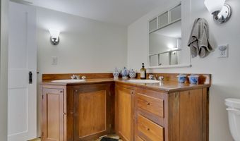 992 Pequawket Trl, Baldwin, ME 04091