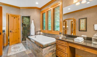 35 Crestview Ln, Banner Elk, NC 28604