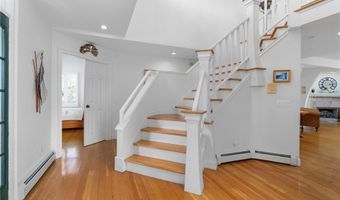 27 W Willow Ln, Charlestown, RI 02813