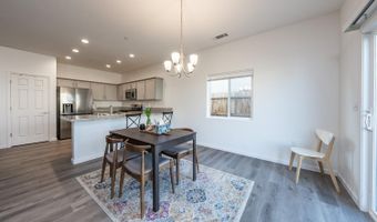 13722 Larkspur Way, Armona, CA 93202