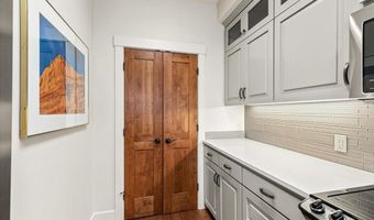 175 Lithia Way 303, Ashland, OR 97520